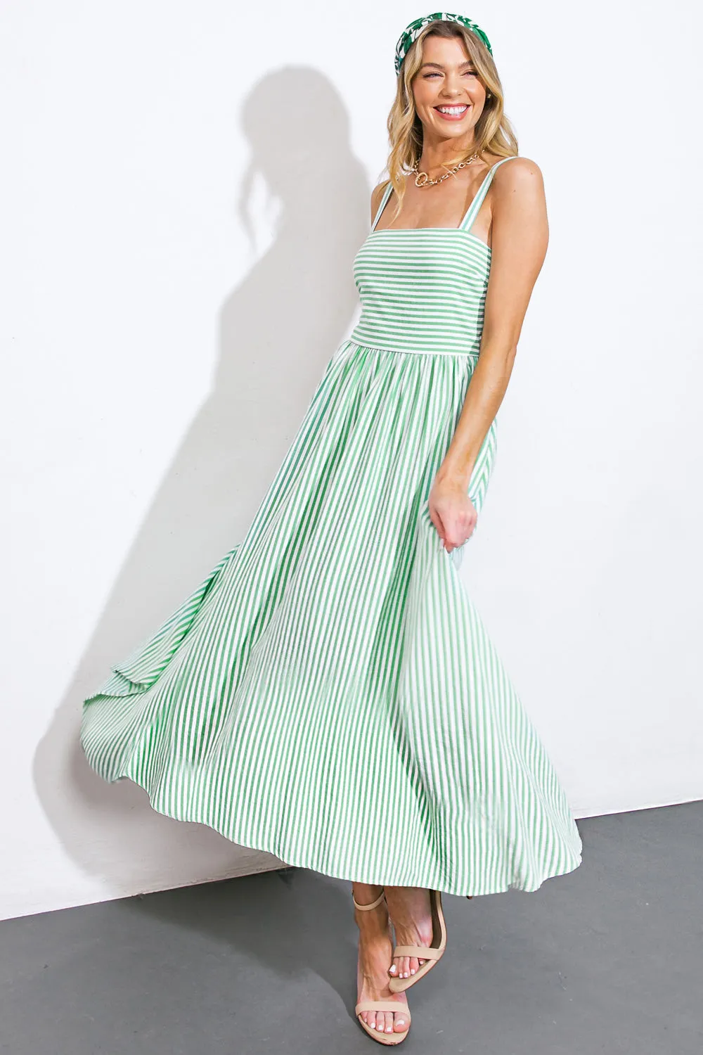 ATTRACTING LOOKS WOVEN MIDI DRESS