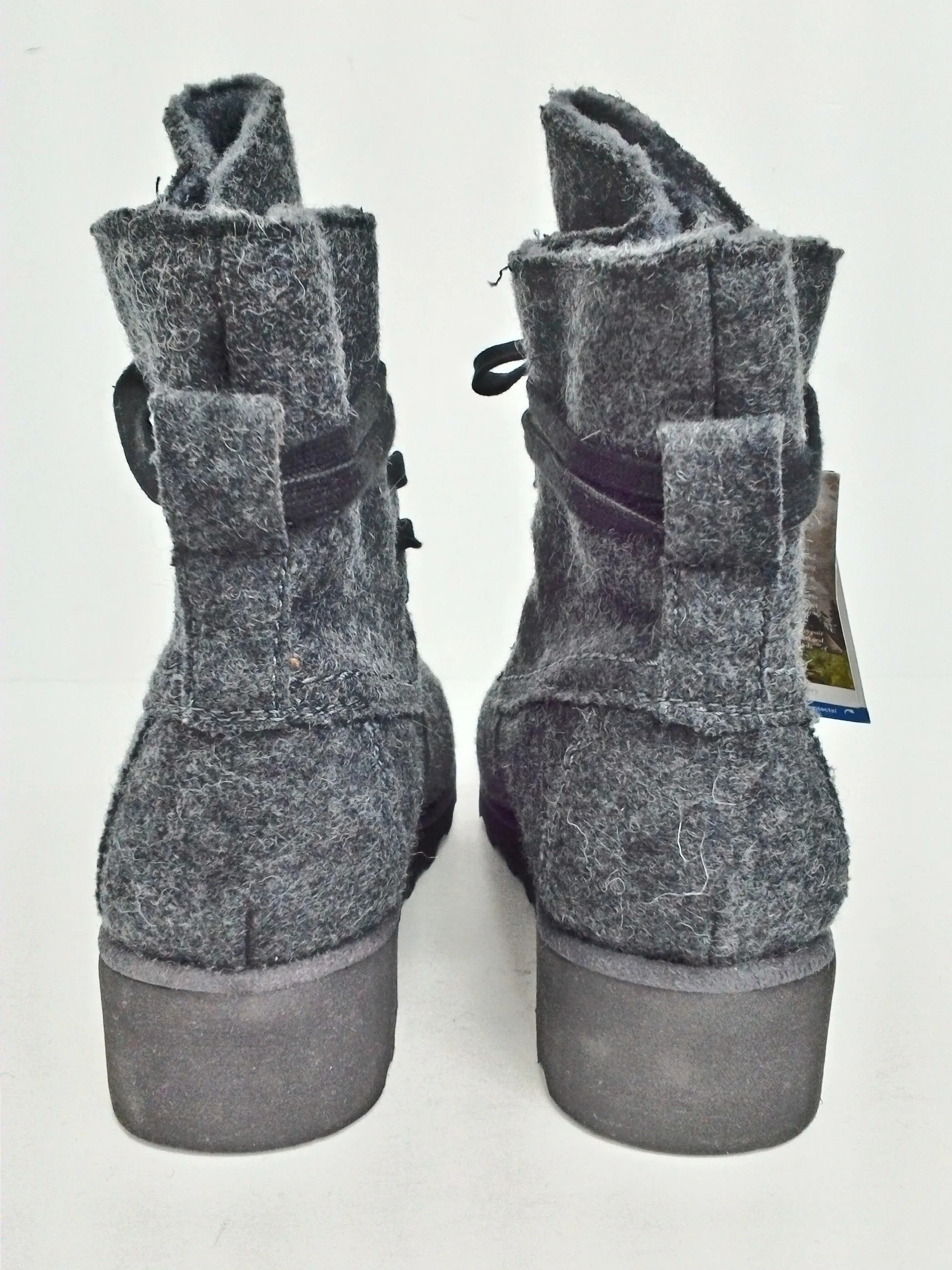 Bearpaw Women's Dark Grey Boots Size 6