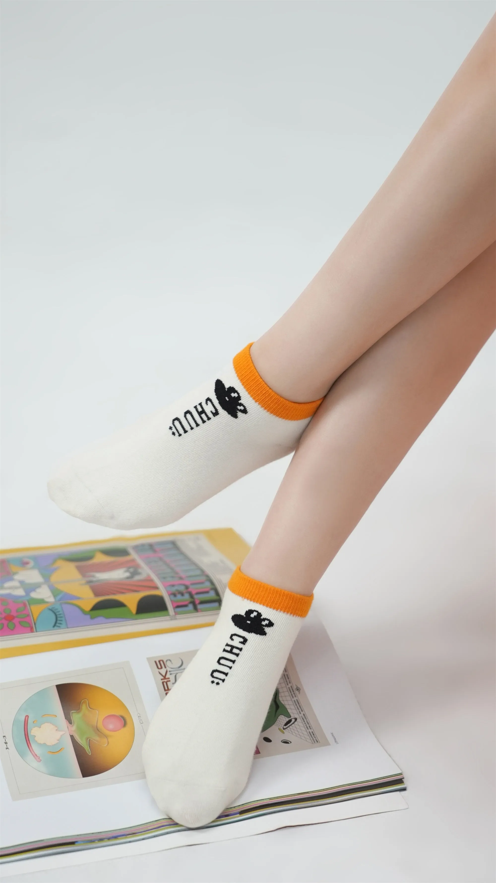 Chuu Lettering Colored Ankle Socks