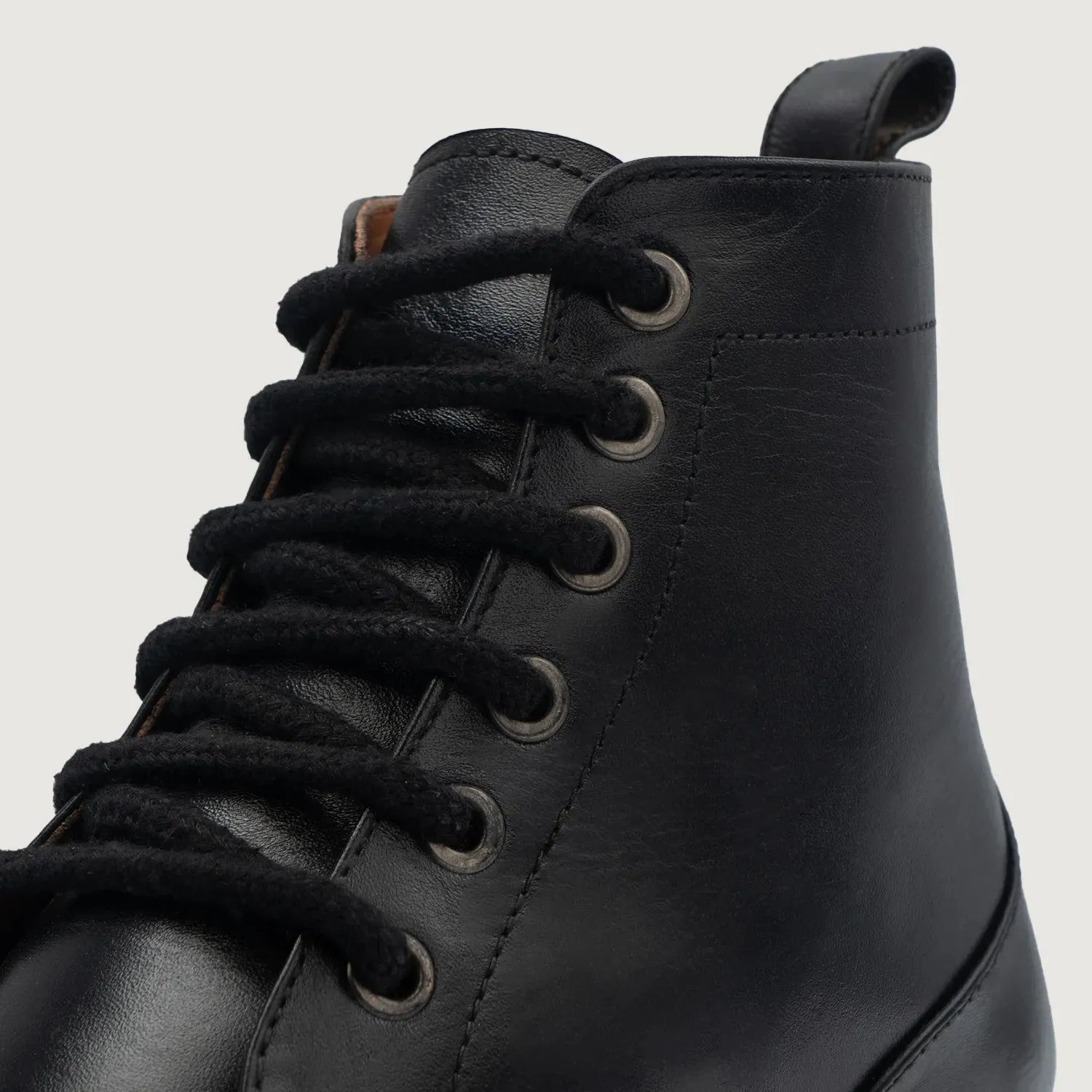 Knight Derby Black Leather Boots